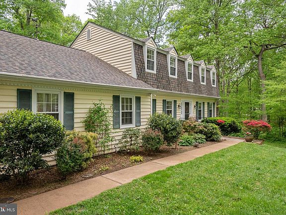 4th image of 7438 Cedar Run Dr