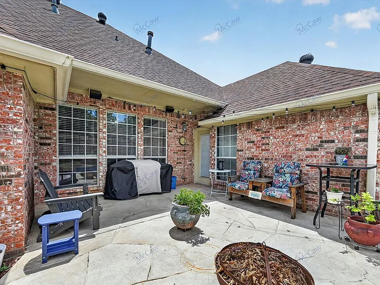 2061 Le Mans Dr — Photo 30