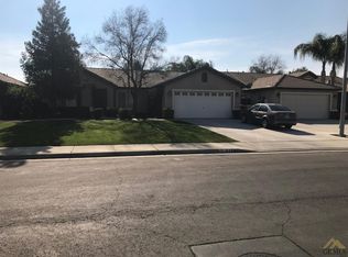 12209 Verdelho Ave, Bakersfield, CA 93312