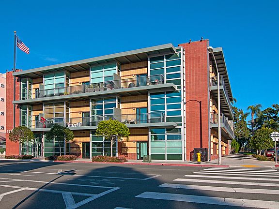 2nd image of 3211 5th Ave Unit 201