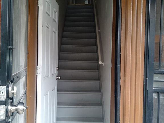 3rd image of 4221-4223 E Kennerly Ave #4223A
