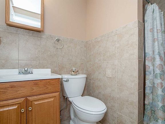 4th image of 2703 Knickerbocker Ave