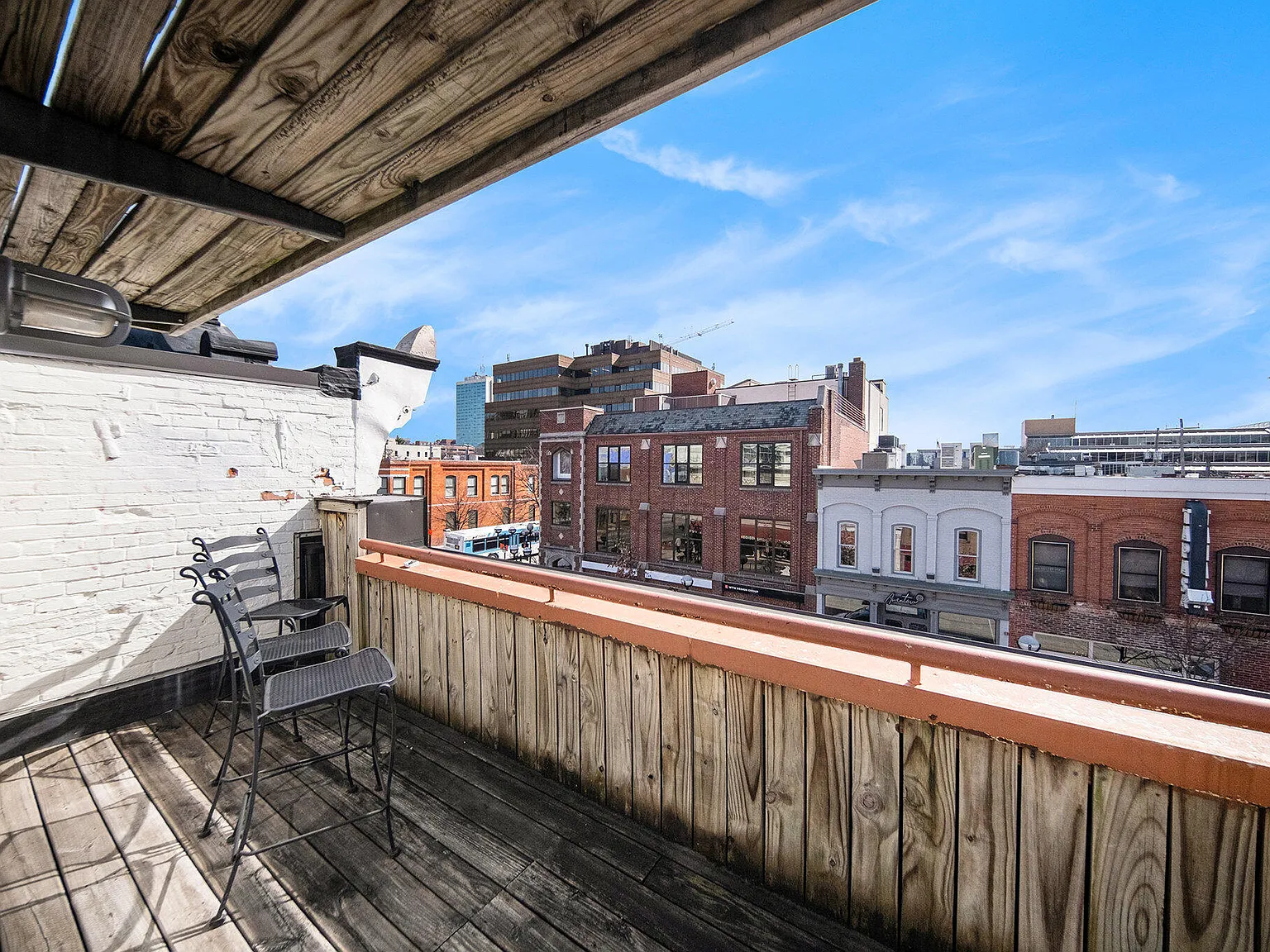 2 bed, 1.0 bath, 1000 sqft, $2,995 — Photo 2