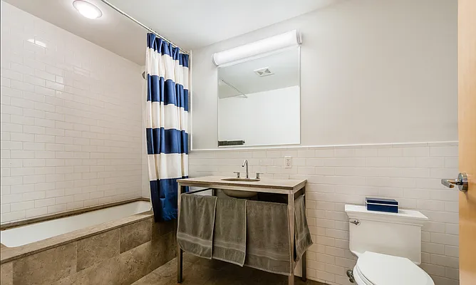 Sold by NY Casa Group | media 5