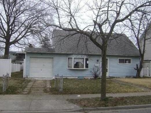 1st image of 2361 Penatiquit Ave
