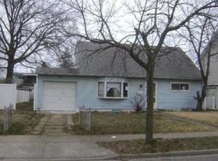 2361 Penatiquit Ave, Seaford, NY 11783