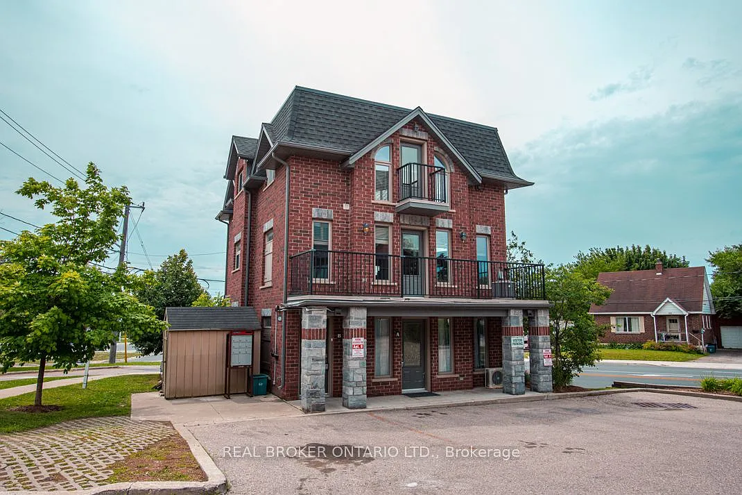 2 bed, $2,400 — Photo 1