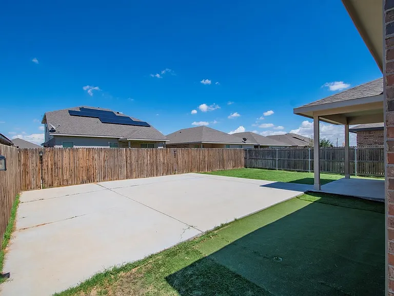 6910 Kate Reed Dr — Photo 46