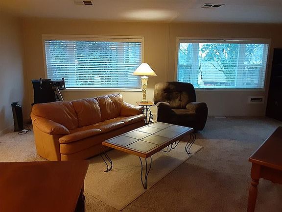 Large comfortable Living room
