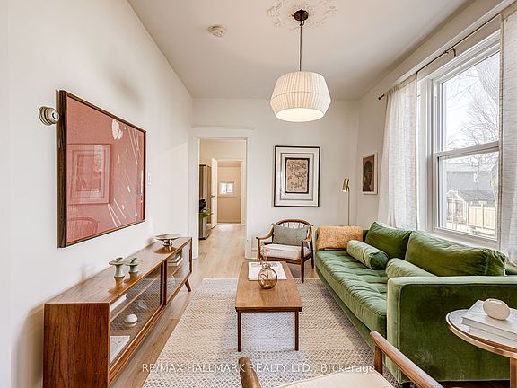 5th image of 31 Myrtle Ave