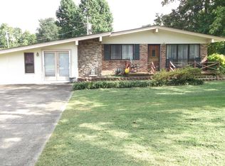 14 Belmeade Dr, Rossville, GA 30741