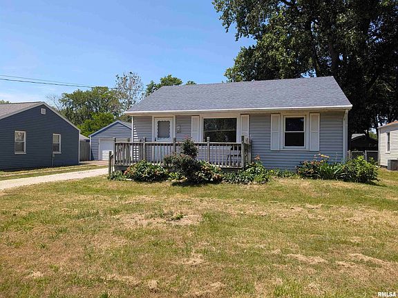 3rd image of 4015 S Chalmers Ave