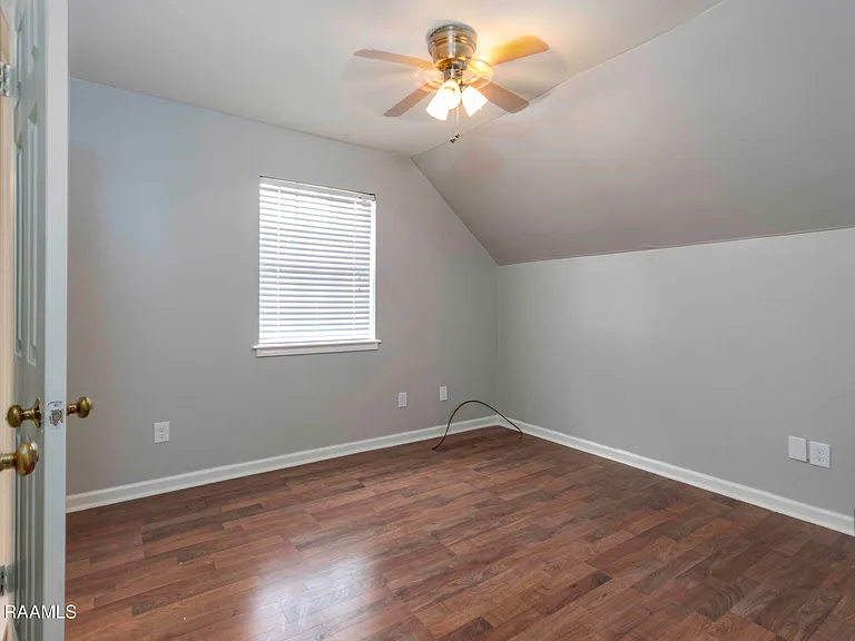 308 Burdin Rd — Photo 23