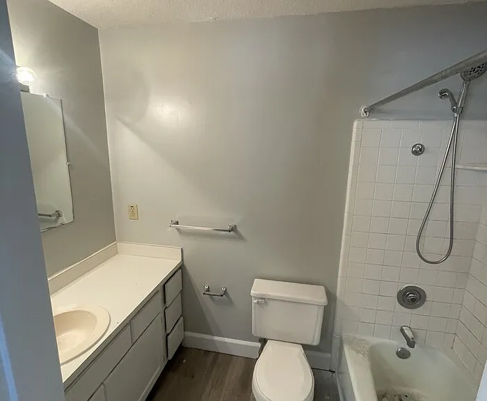 6140 Loch Laural Ln — Photo 3