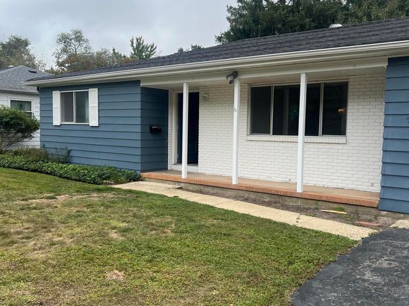 25 Charlotteville Dr S