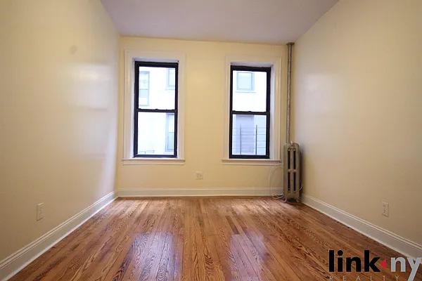Rented by Link NY Realty | media 39