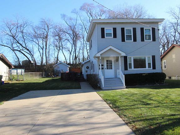 2nd image of 609 1/2 Blakely Ave #609