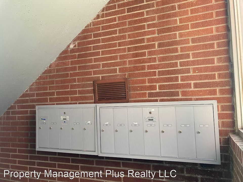 2nd image of 702 Emery St APT 24