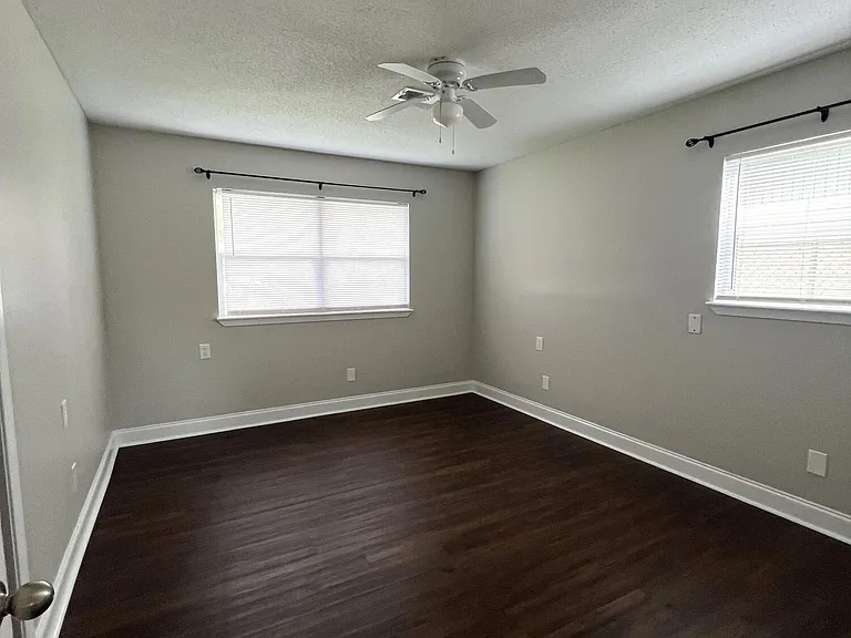 3625 Meadowlark Dr — Photo 9