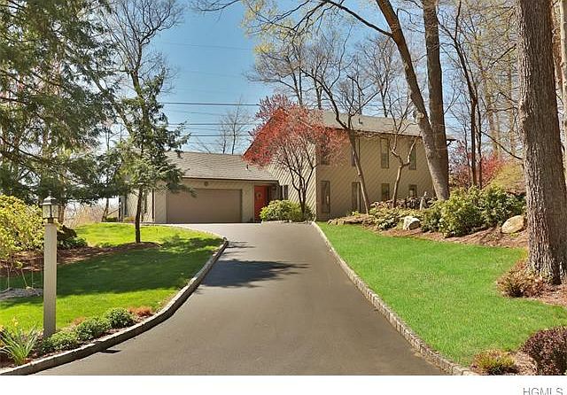 1st image of 16 Sassi Dr