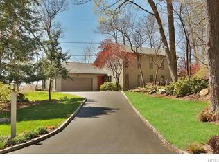 16 Sassi Dr, Croton On Hudson, NY 10520