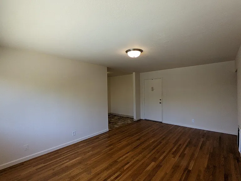 2534 Benvenue Ave — Photo 70