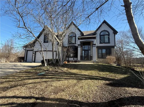 14413 Perry St, Overland Park, KS 66221