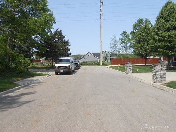 2nd image of 211 W North St
