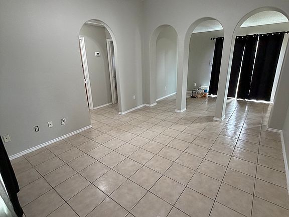 5th image of 2749 Malta St