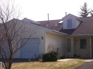 7056 Suzanne Ln, Schenectady, NY 12303