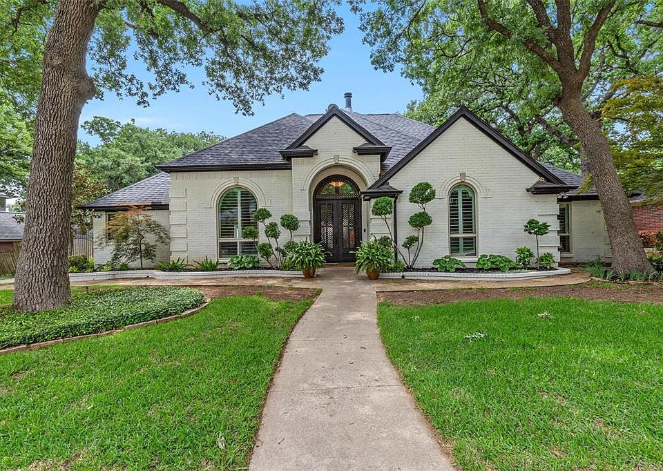 1st image of 1528 Highland Oaks Dr