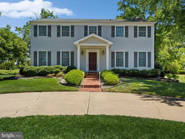 111 Eastwood Dr, Vineland, NJ 08361