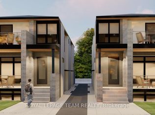 512 Roosevelt Ave #C, Ottawa, ON K2A 1Z8
