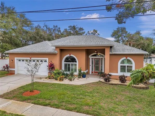 13704 Oak Forest Blvd S, Seminole, FL 33776