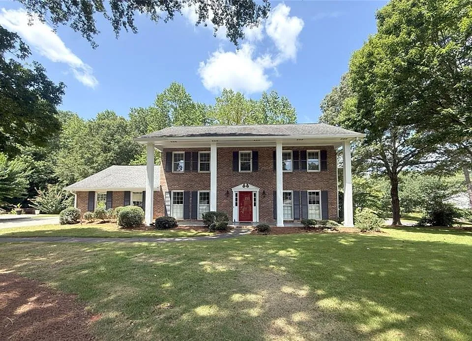 1150 Falstaff Dr