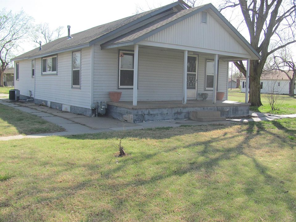 1st image of 229 E Ave E
