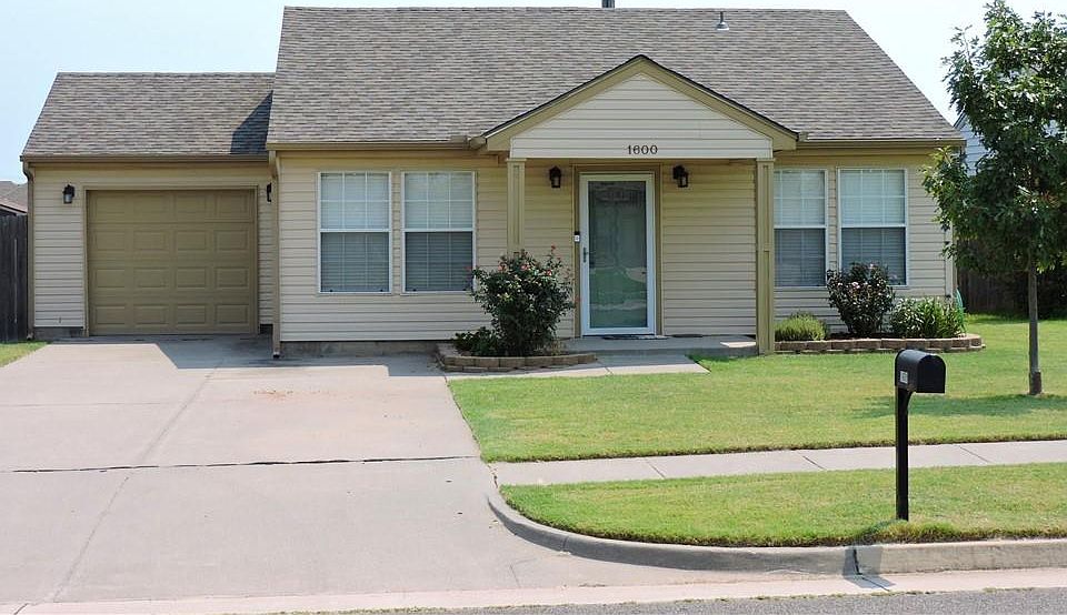 1st image of 1600 Ginger Ave