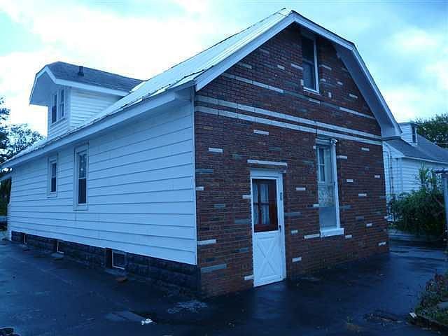 2nd image of 2145 Parklawn Ave