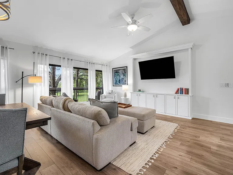 11863 Wimbledon Cir #504 — Photo 8