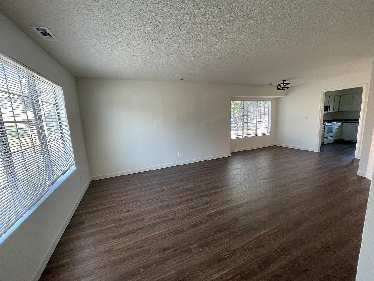 Building Photo - 2406 Alabama St #2A