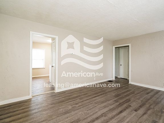 1648928_004_living_room_12713731.jpg