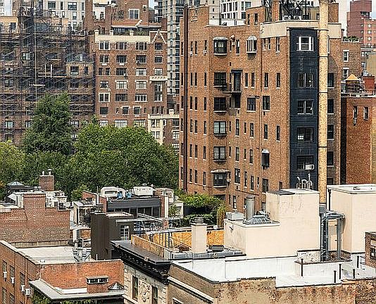 5th image of 61 Irving Pl APT 8CD