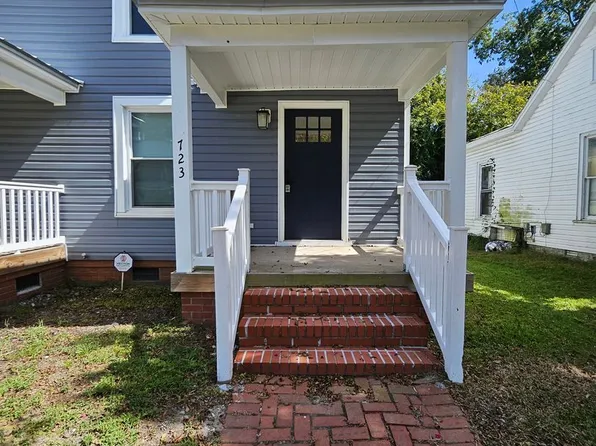 Renovated Duplex, 723-725 N Market St #11da0994d, Washington, NC 27889