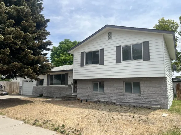 914 Country Club Dr, Elko, NV 89801