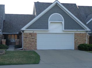 1607 Stagecoach Rd, Grand Island, NE 68801