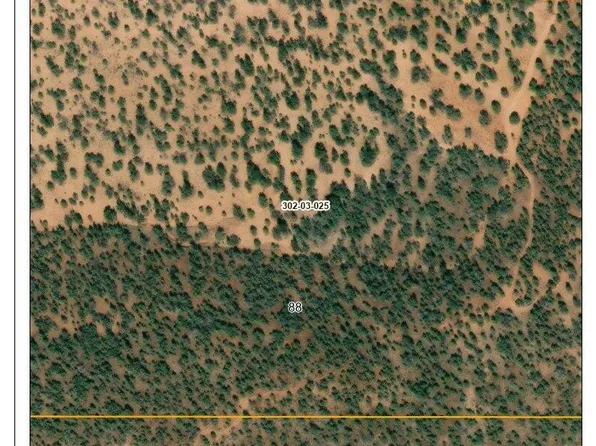 88 W Stockmans Rd, Ash Fork, AZ 86320