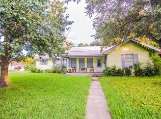 708 E Huntington St, Beeville, TX 78102