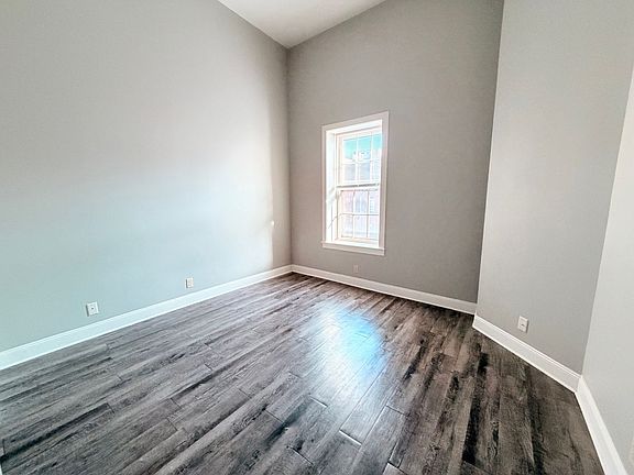 5th image of 11 N Beaver St #401