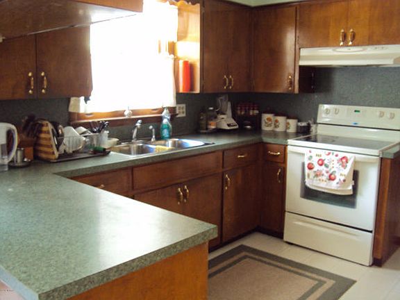 3rd image of 765 Newcastle Dr