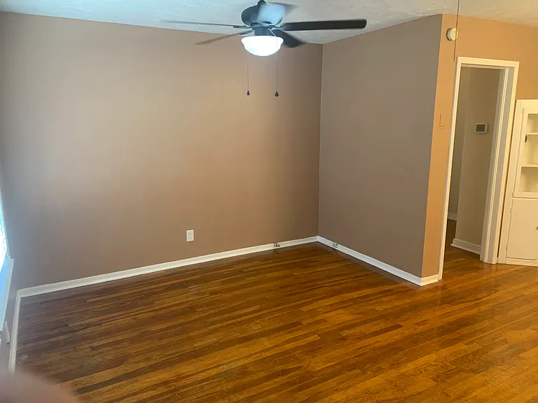 4404 Standish Rd — Photo 2